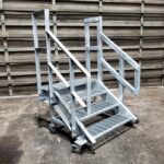 Mobile Stairway with casters